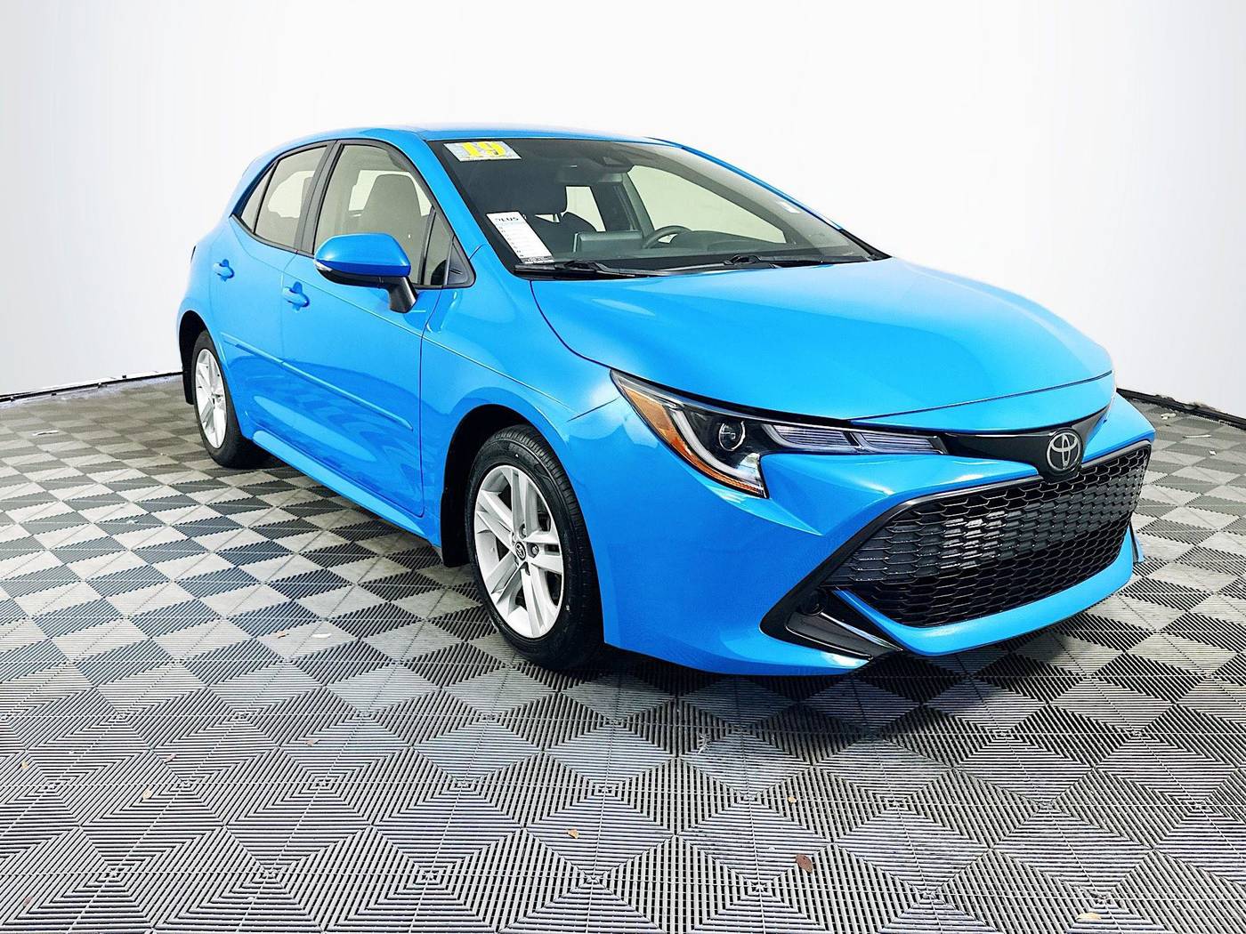 2019 Toyota Corolla Hatchback SE — Hatchback — 37,584 mi — Miami, FL