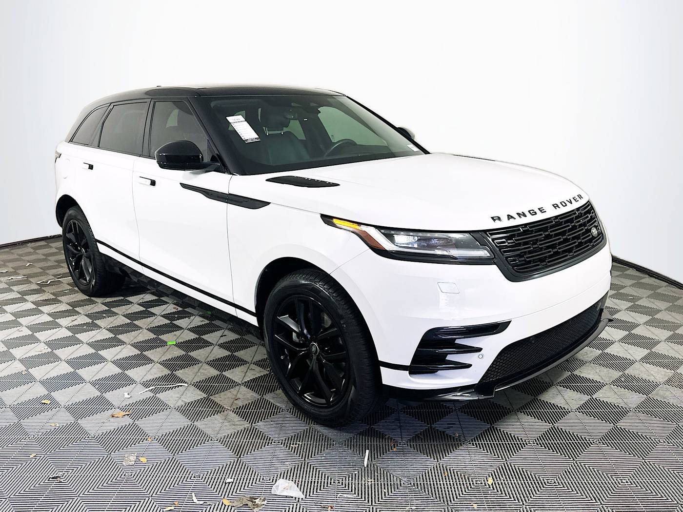 2024 Land Rover Range Rover Velar Dynamic SE — SUV — 24,281 mi — Palmetto Bay, FL