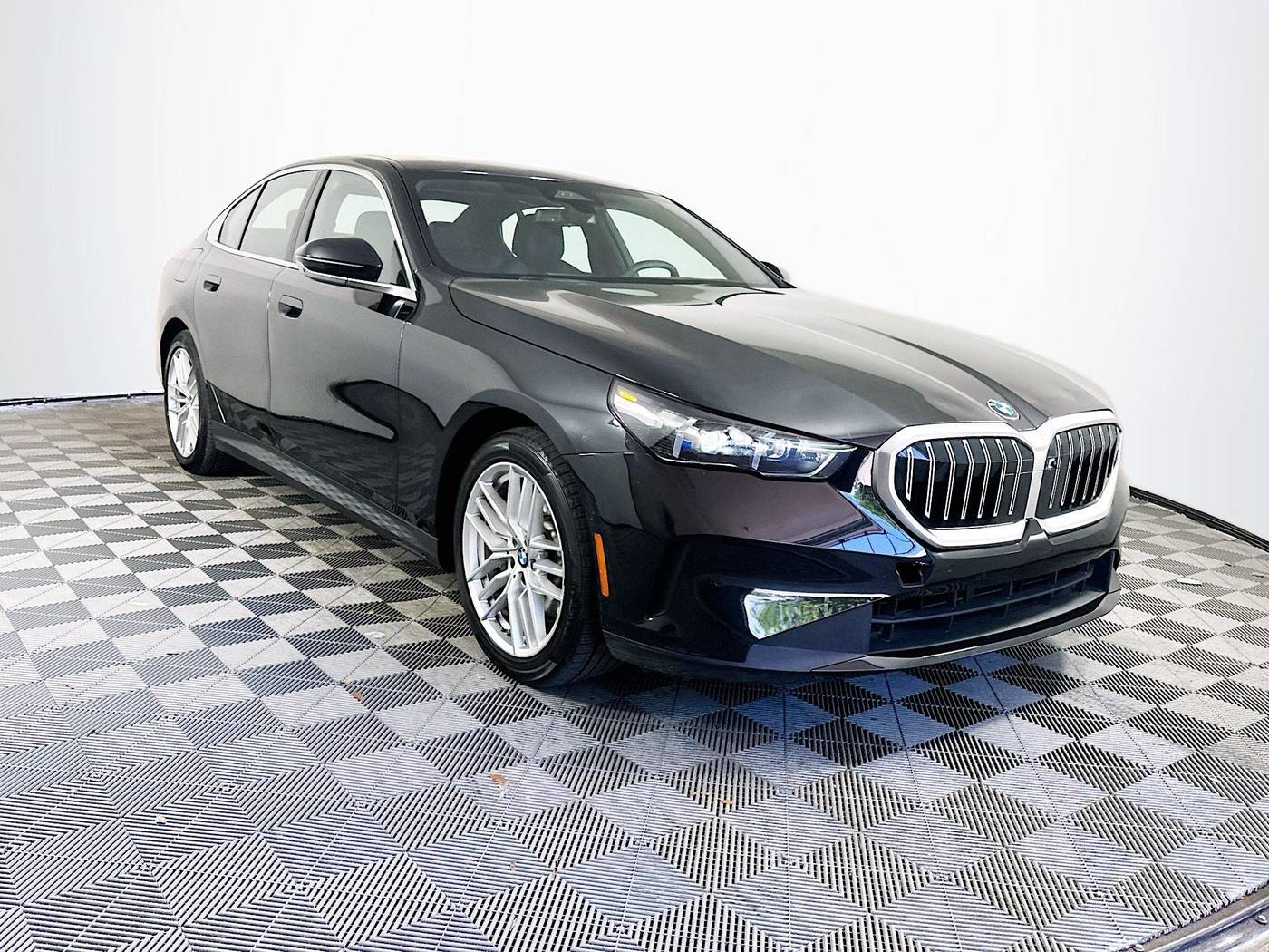 2025 BMW 5 Series 530i — Sedan — 7,135 mi — Palmetto Bay, FL