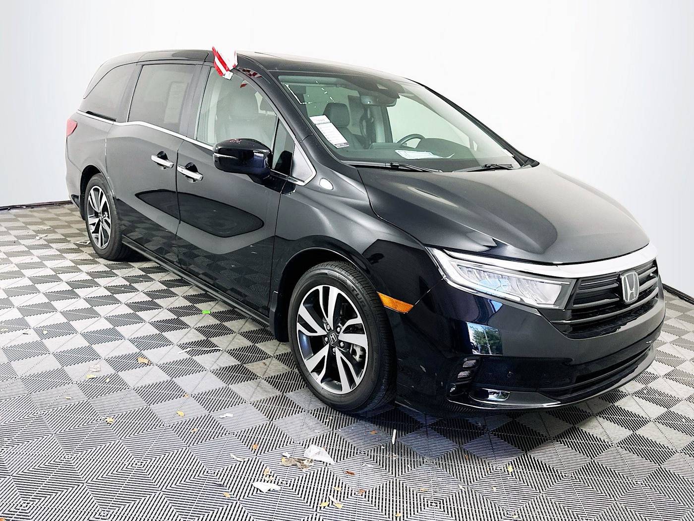 2024 Honda Odyssey Touring — Minivan — 7,068 mi — Palmetto Bay, FL