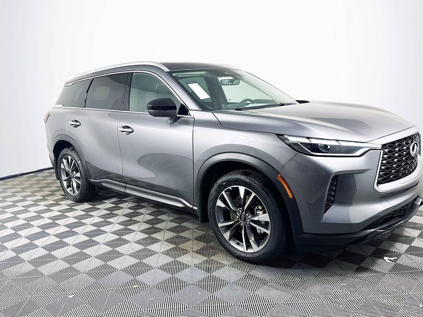 2025 INFINITI QX60 LUXE — SUV — 5,875 mi — Palmetto Bay, FL