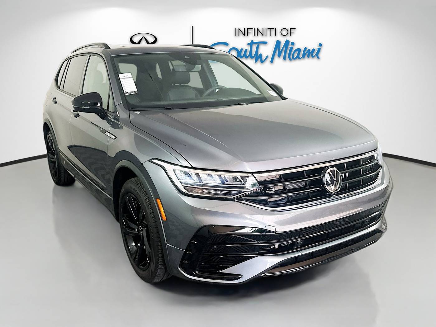 2024 Volkswagen Tiguan SE R-Line Black — SUV — 3,180 mi — Palmetto Bay, FL