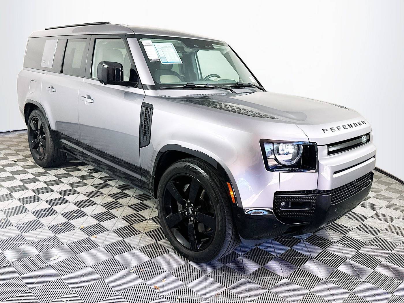 2024 Land Rover Defender X-Dynamic SE — SUV — 26,762 mi — Palmetto Bay, FL