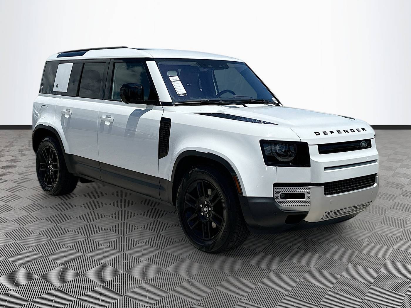 2024 Land Rover Defender S — SUV — 28,631 mi — Pompano Beach, FL