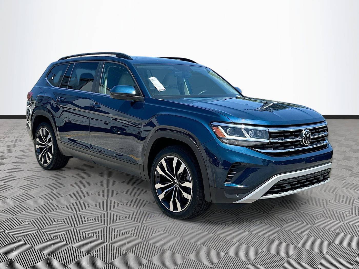 2022 Volkswagen Atlas SE with Technology — SUV — 56,988 mi — Pompano Beach, FL