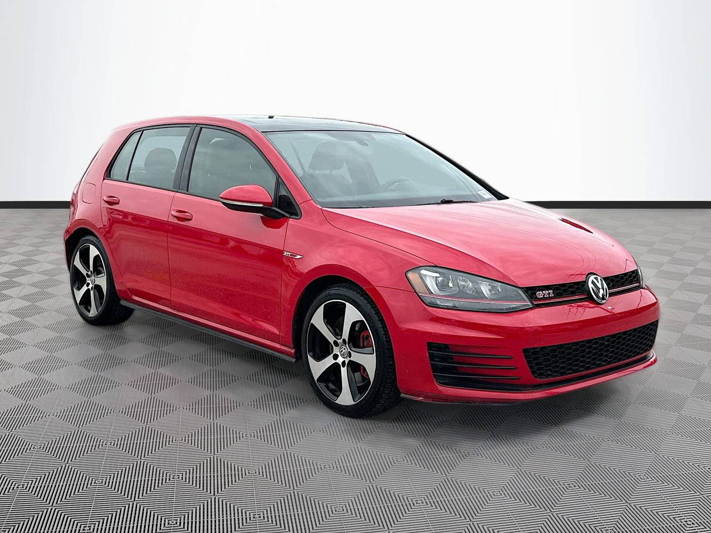 2016 Volkswagen Golf GTI SE — Hatchback — 31,107 mi — Pompano Beach, FL