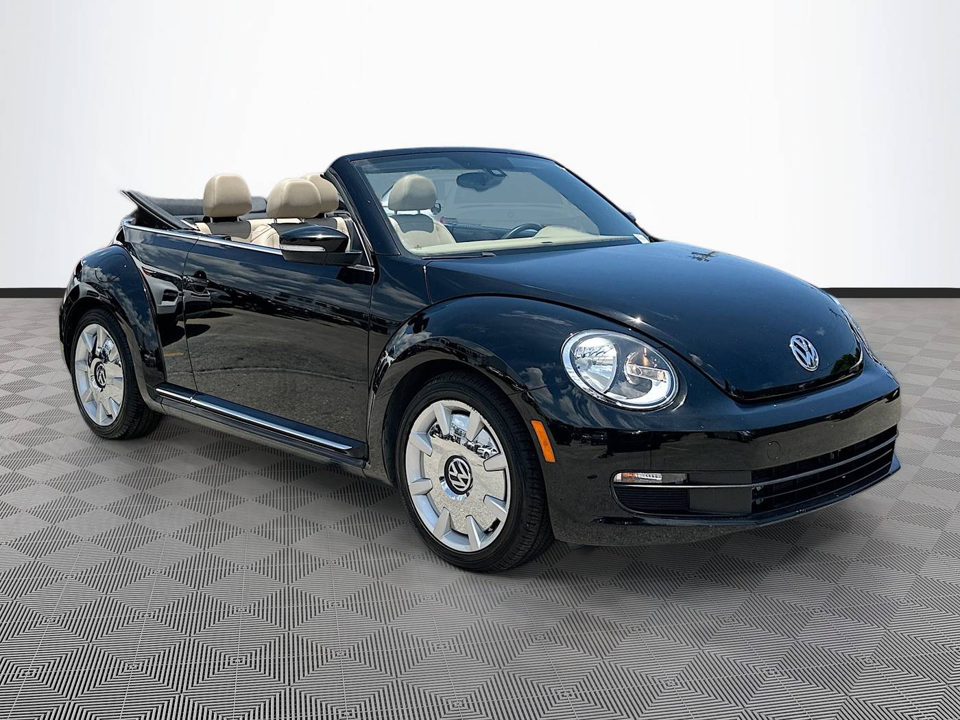 2016 Volkswagen Beetle 1.8T SEL — Convertible — 58,394 mi — Pompano Beach, FL