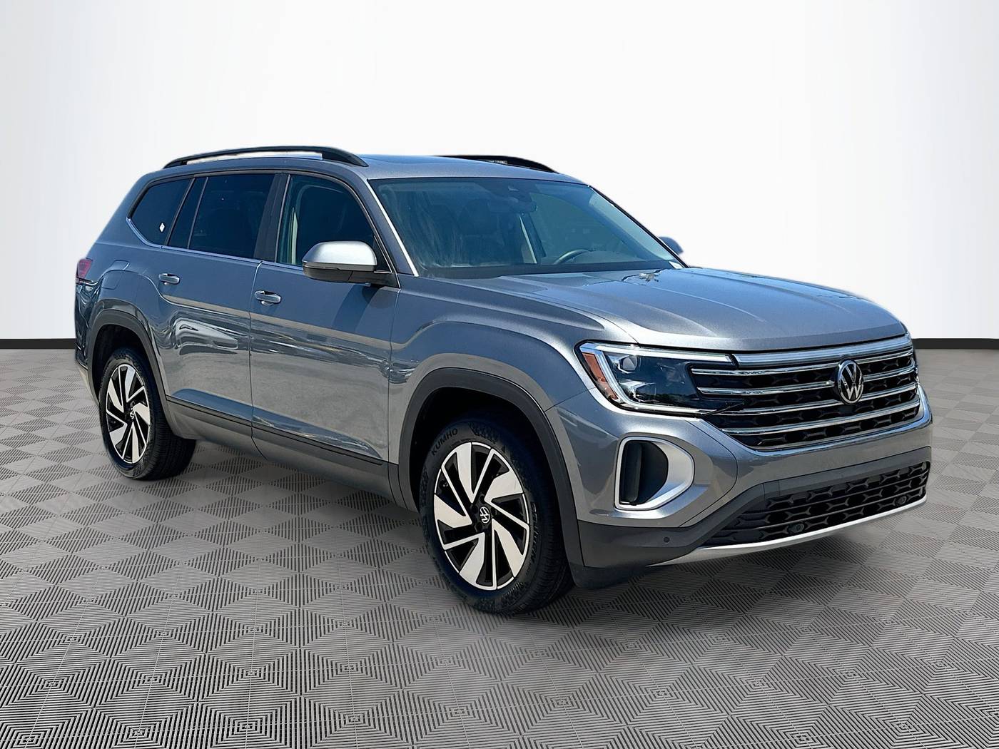 2024 Volkswagen Atlas SE with Technology — SUV — 32,760 mi — Pompano Beach, FL