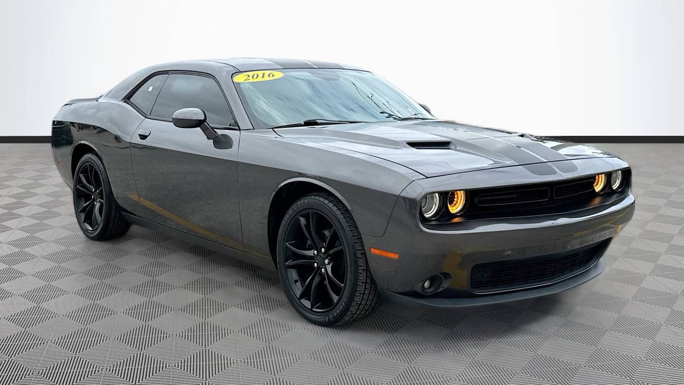 2016 Dodge Challenger SXT — Coupe — 61,479 mi — Pompano Beach, FL