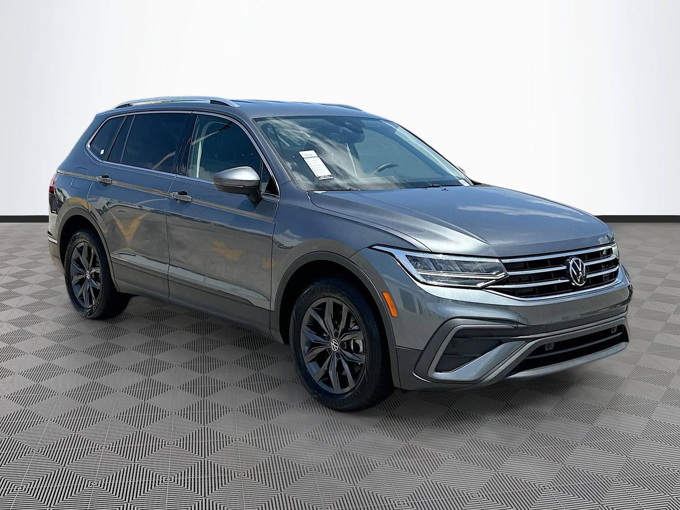 2022 Volkswagen Tiguan SE — SUV — 33,732 mi — Pompano Beach, FL