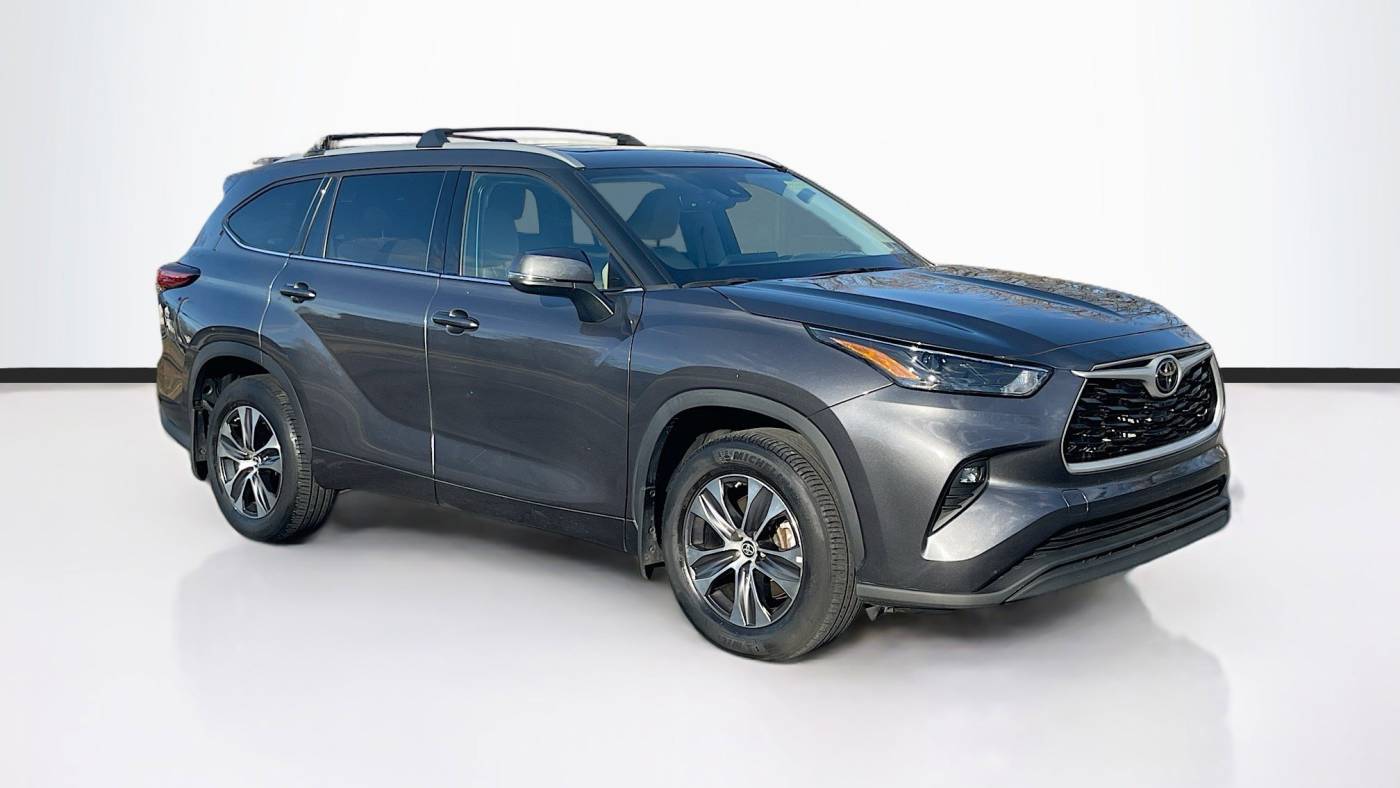 2022 Toyota Highlander XLE — SUV — 25,517 mi — Willow Grove, PA