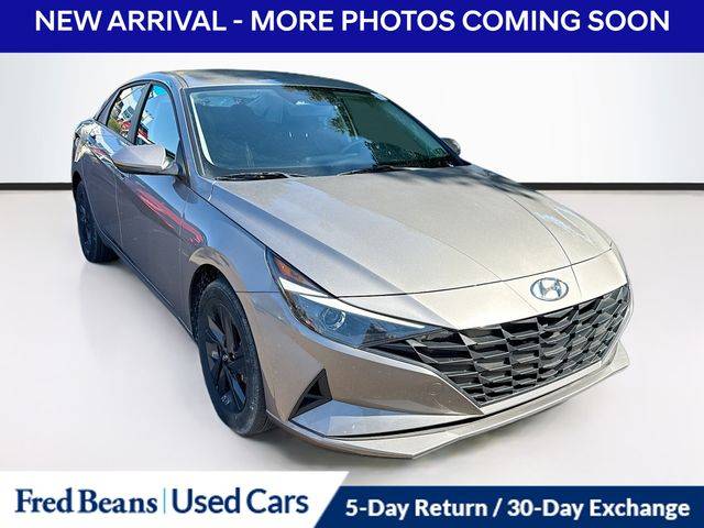 2023 Hyundai Elantra Hybrid Blue — Sedan — 15,791 mi — Willow Grove, PA