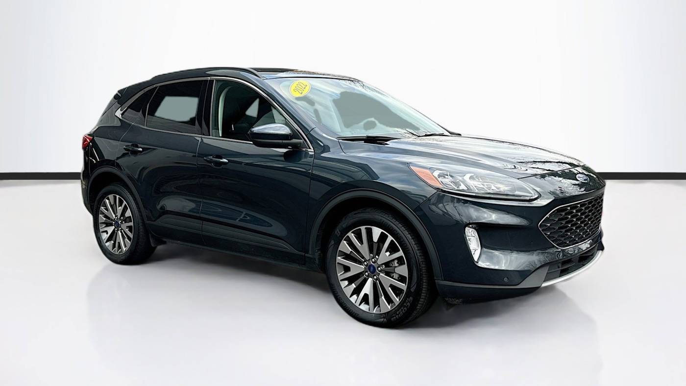 2022 Ford Escape Titanium — SUV — 31,452 mi — Willow Grove, PA