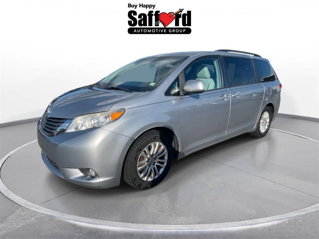 2012 Toyota Sienna Base — Minivan — 152,036 mi — Fredericksburg, VA