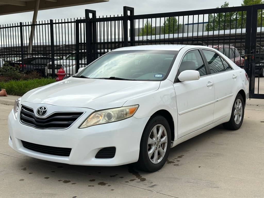2011 Toyota Camry LE — Sedan — 157,280 mi — Grapevine, TX