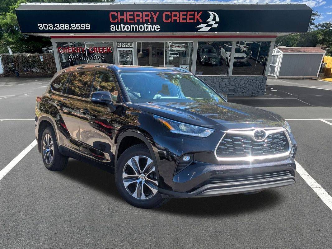 2021 Toyota Highlander XLE — SUV — 64,096 mi — Denver, CO