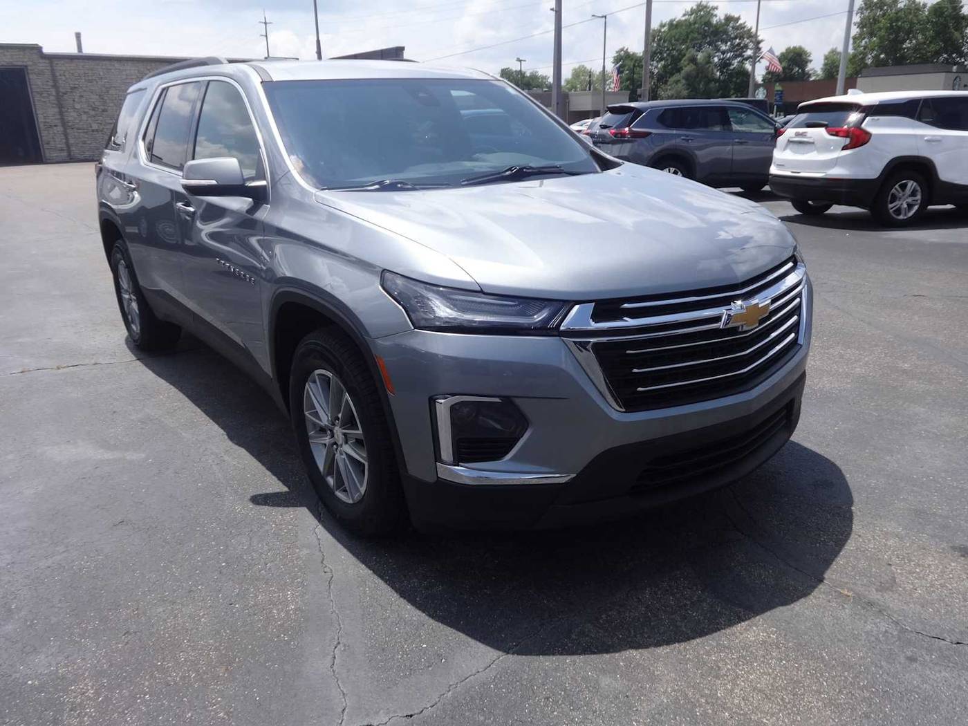 2023 Chevrolet Traverse LT Cloth — SUV — 73,290 mi — Hamilton, OH