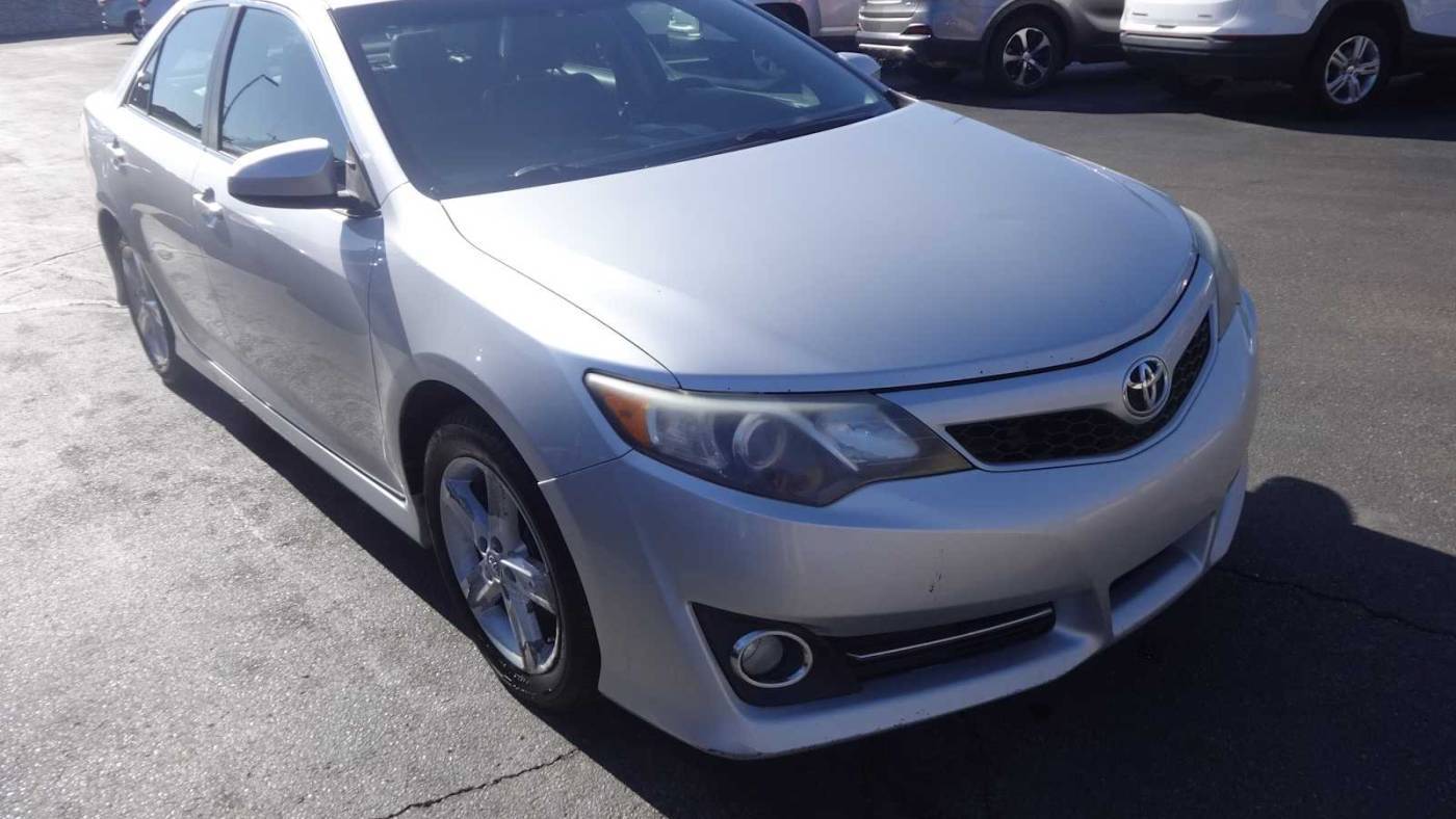 2014 Toyota Camry SE Sport — Sedan — 219,756 mi — Hamilton, OH