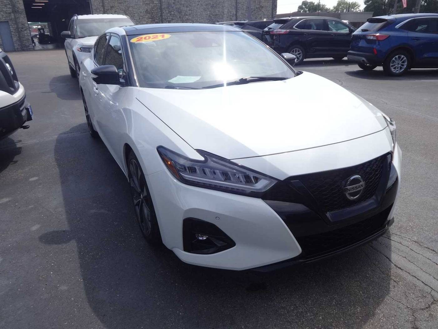 2021 Nissan Maxima SR — Sedan — 37,696 mi — Hamilton, OH