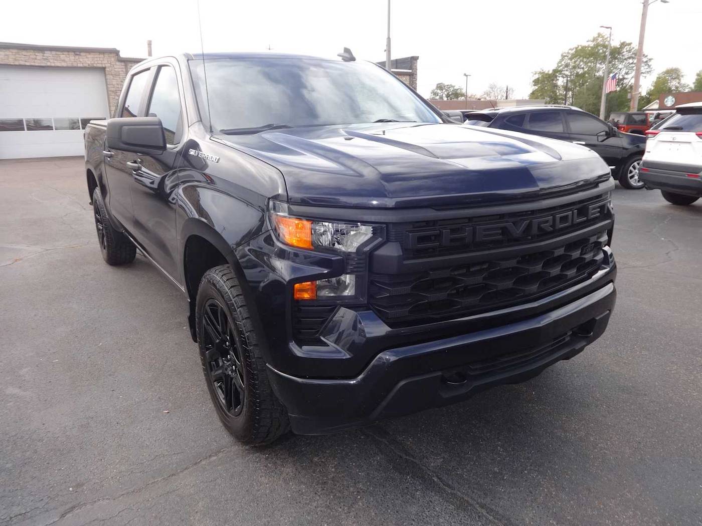 2022 Chevrolet Silverado 1500 Custom — Pickup Truck — 88,358 mi — Hamilton, OH