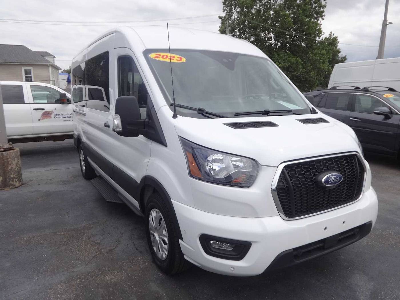 2023 Ford Transit Passenger Wagon T-350 XLT — Passenger Van — 78,794 mi — Hamilton, OH