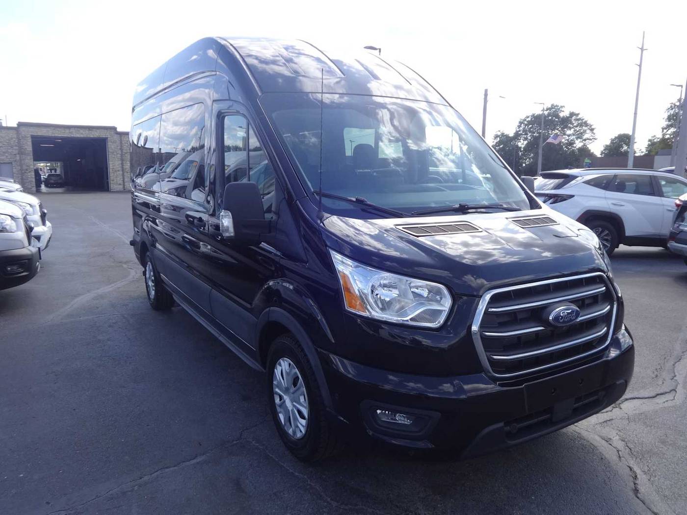 2020 Ford Transit Passenger Wagon T-350 XLT — Passenger Van — 40,546 mi — Hamilton, OH