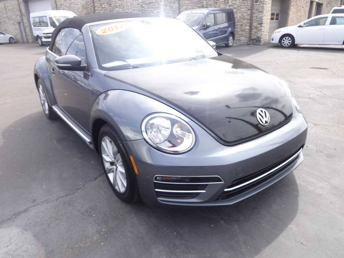 2017 Volkswagen Beetle 1.8T Classic — Convertible — 99,687 mi — Hamilton, OH