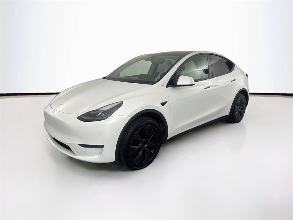 2024 Tesla Model Y Long Range — SUV — 7,998 mi — Davie, FL