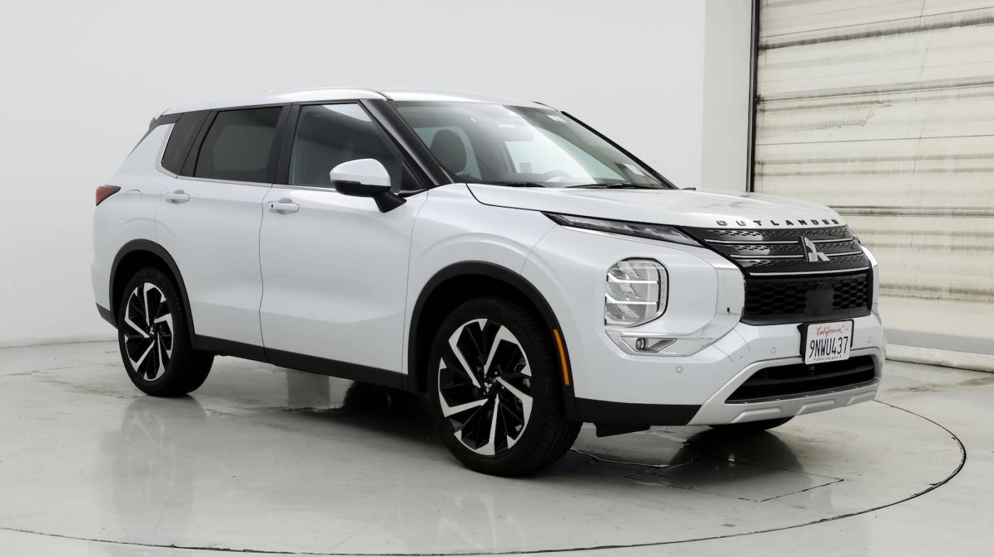 2023 Mitsubishi Outlander SE — SUV — 12,806 mi — Reno, NV
