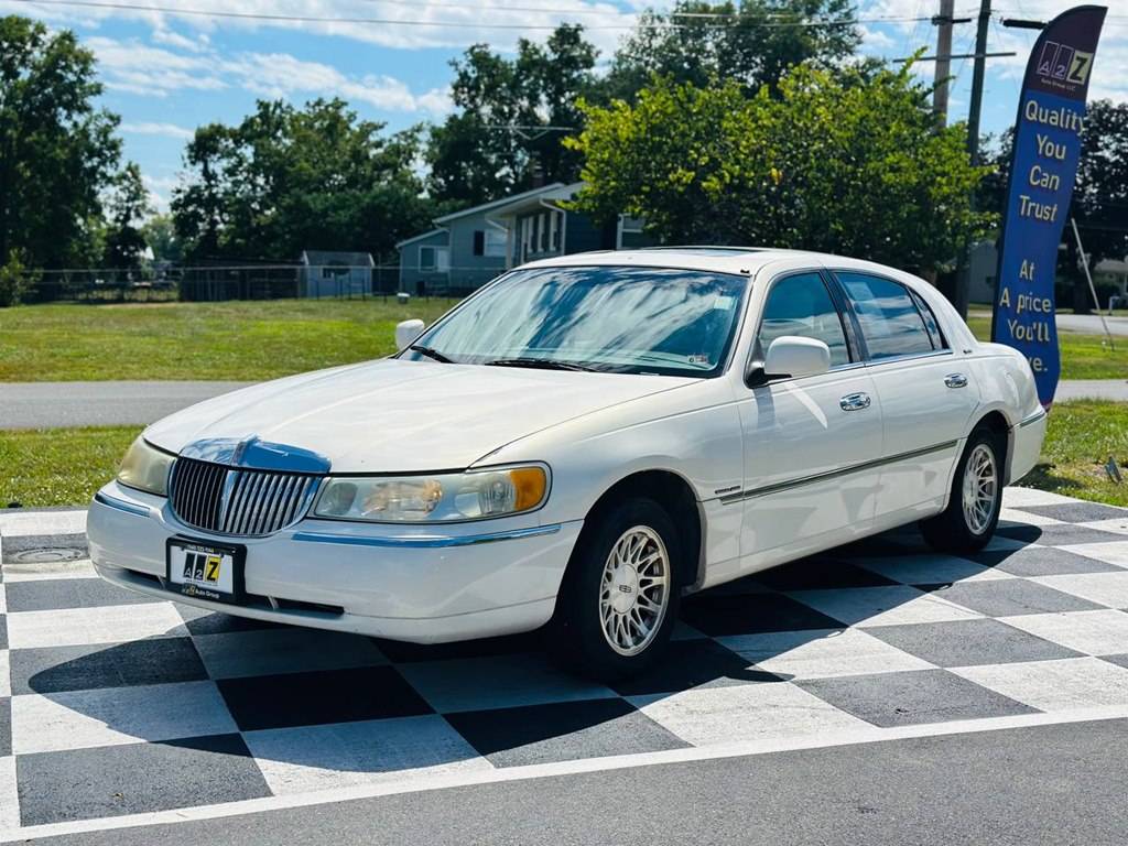 1999 Lincoln Town Car Signature — Sedan — 234,374 mi — Winchester, VA