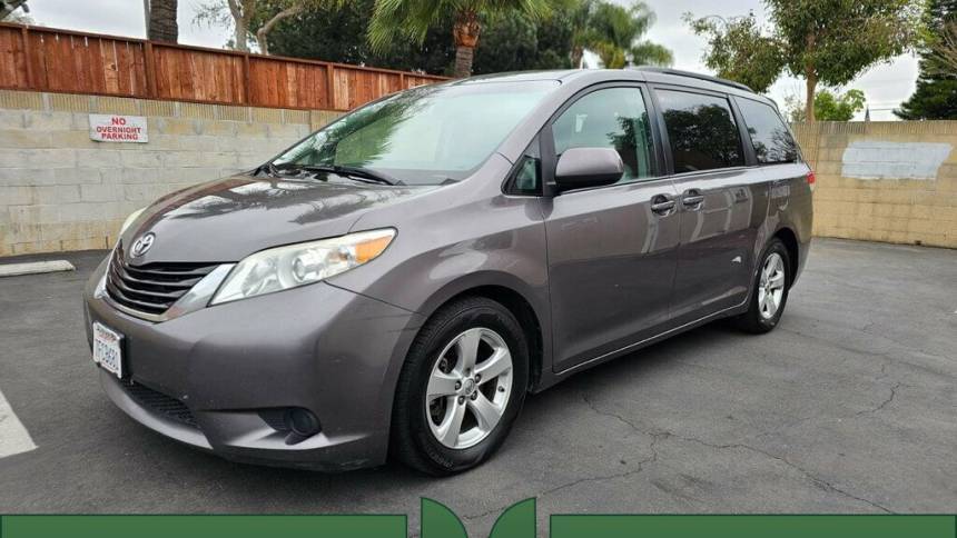 2014 Toyota Sienna LE — Minivan — 181,820 mi — GARDEN GROVE, CA