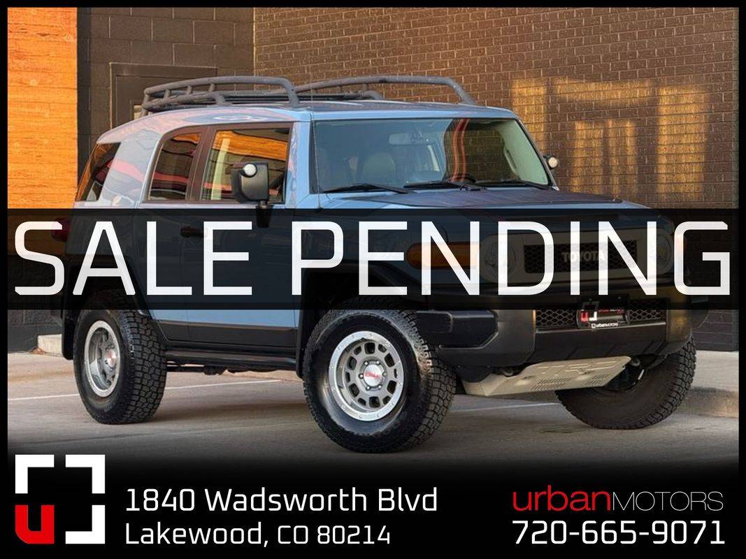 2014 Toyota FJ Cruiser Base