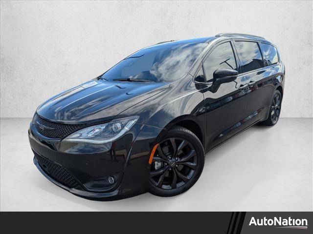 2019 Chrysler Pacifica Limited — Minivan — 105,887 mi — Las Vegas, NV
