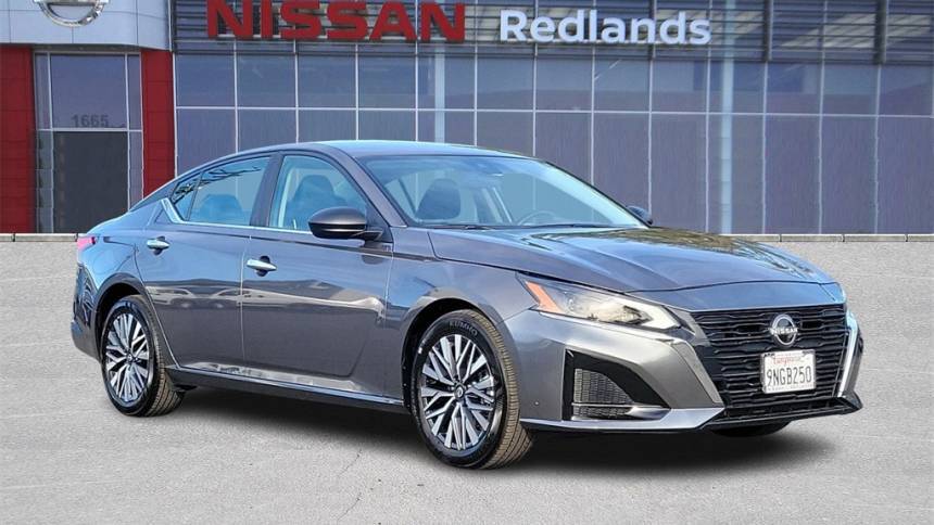 2025 Nissan Altima SV — Sedan — 2,233 mi — redlands, CA