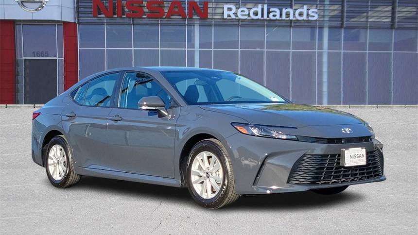 2025 Toyota Camry LE — Sedan — 301 mi — redlands, CA