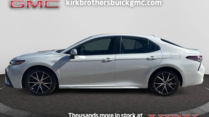 2023 Toyota Camry SE — Sedan — 64,123 mi — Greenwood, MS