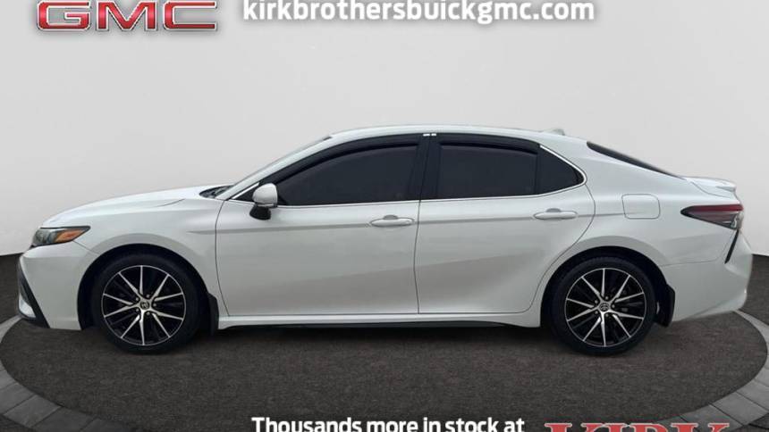 2022 Toyota Camry SE — Sedan — 37,020 mi — Greenwood, MS