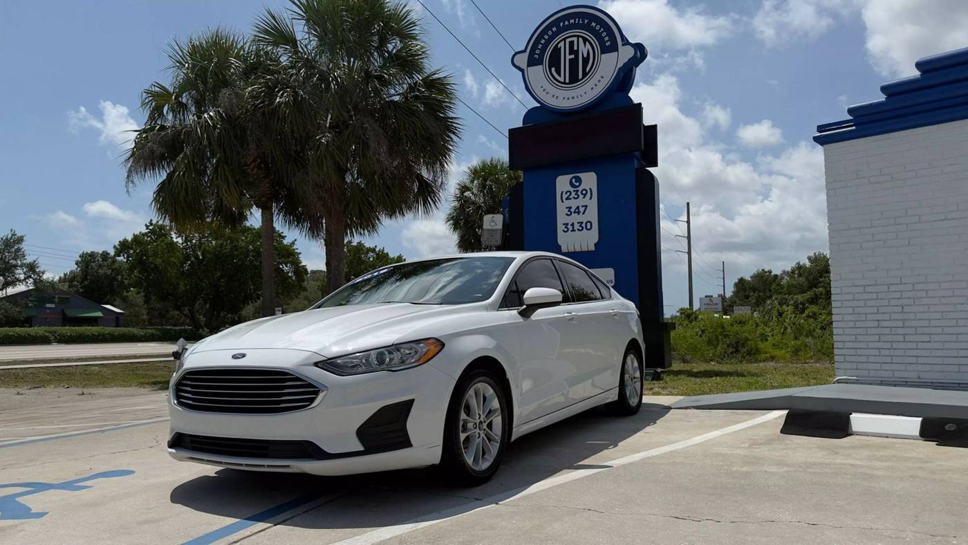 2019 Ford Fusion Hybrid SE — Sedan — 107,680 mi — North Fort Myers, FL