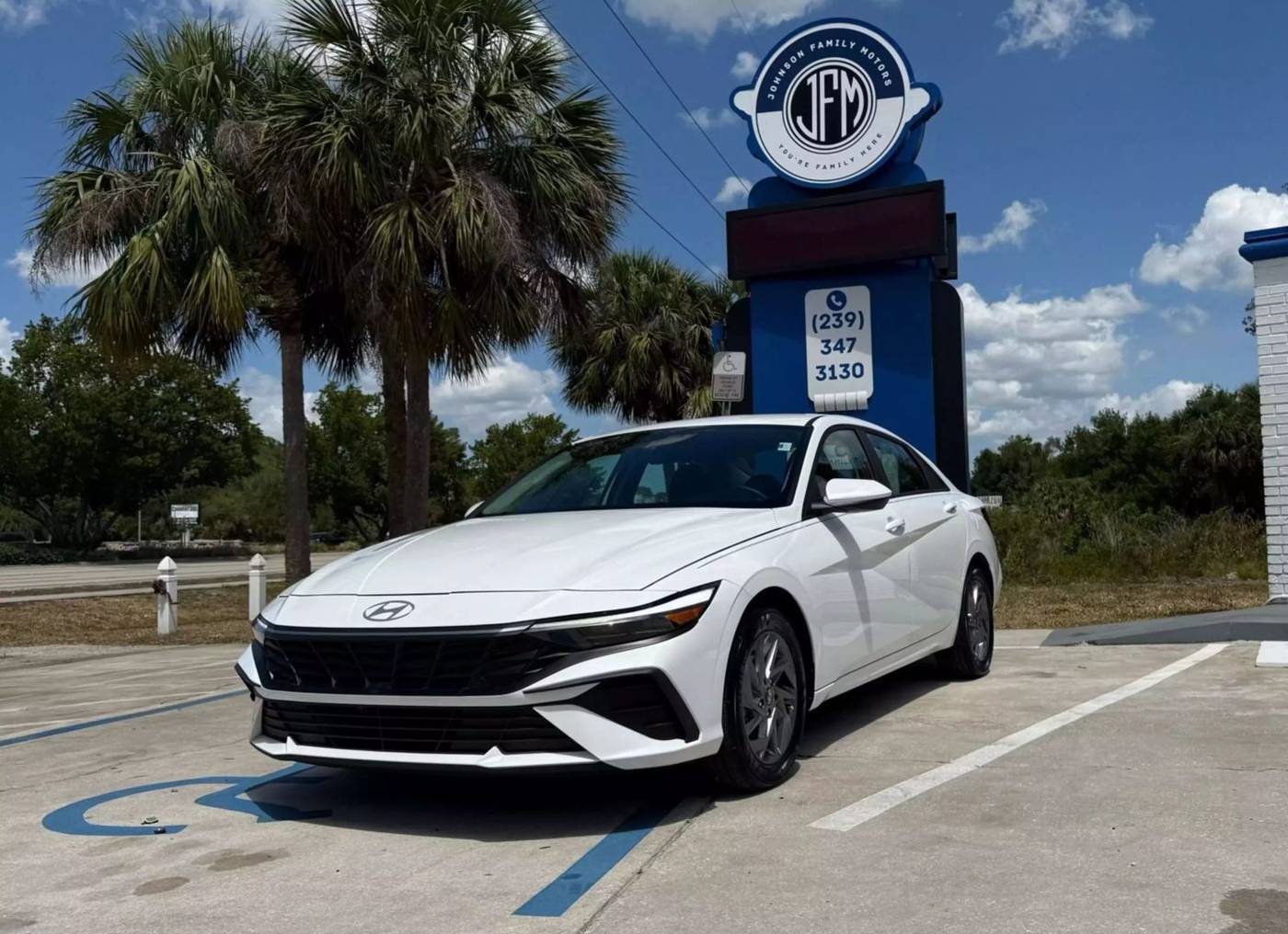 2024 Hyundai Elantra Hybrid Blue — Sedan — 5,084 mi — North Fort Myers, FL