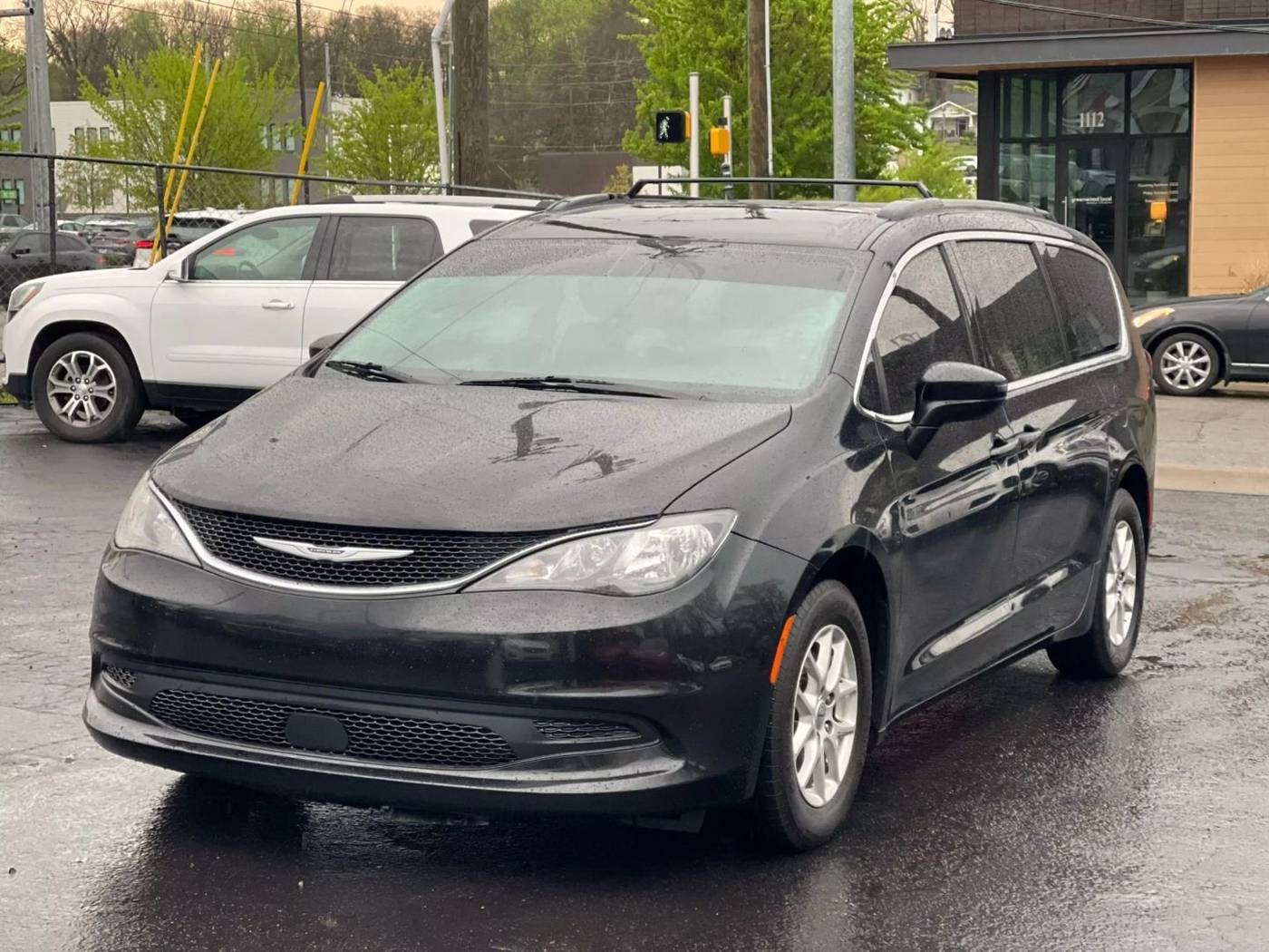 2021 Chrysler Voyager LXI — Minivan — 184,312 mi — Nashville, TN