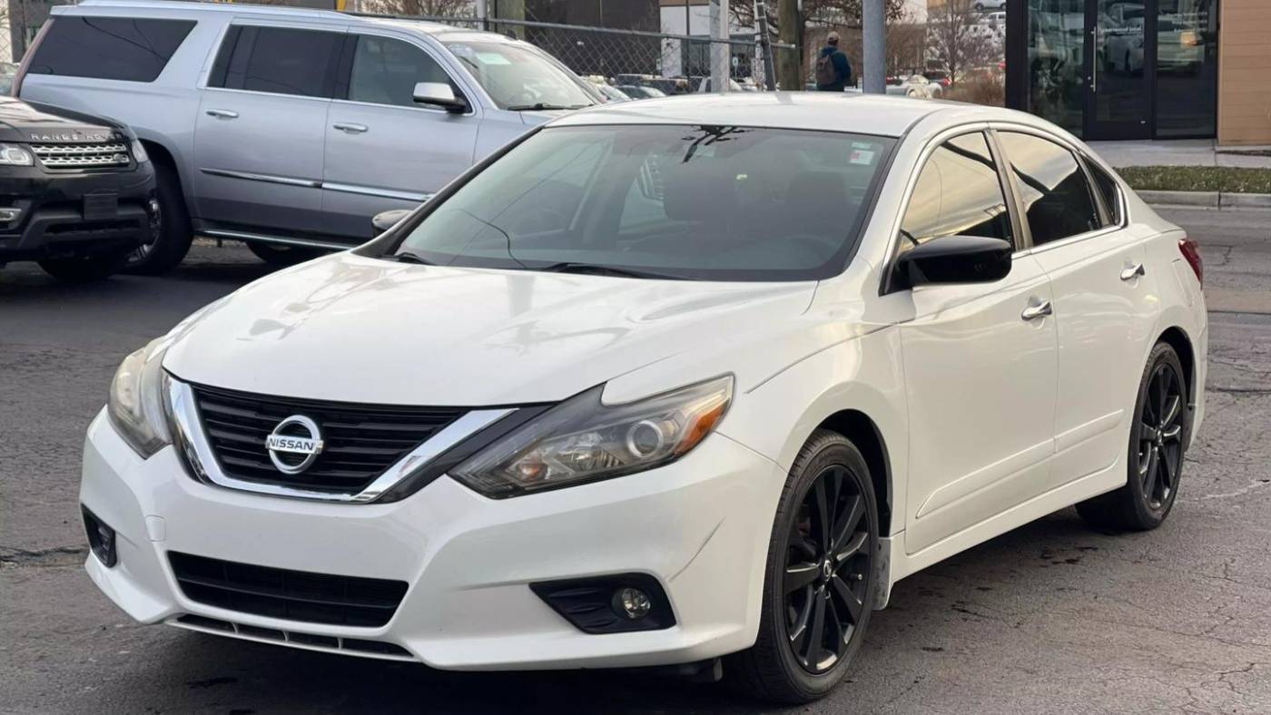 2017 Nissan Altima 2.5 SR — Sedan — 121,132 mi — Nashville, TN