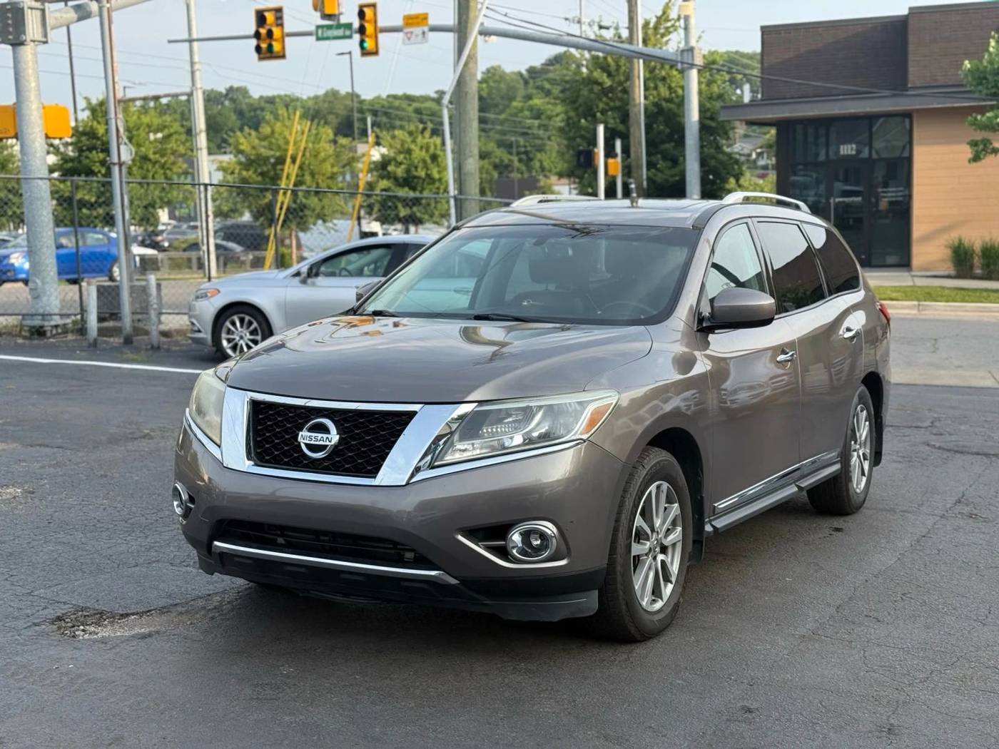2013 Nissan Pathfinder SL — SUV — 132,425 mi — Nashville, TN