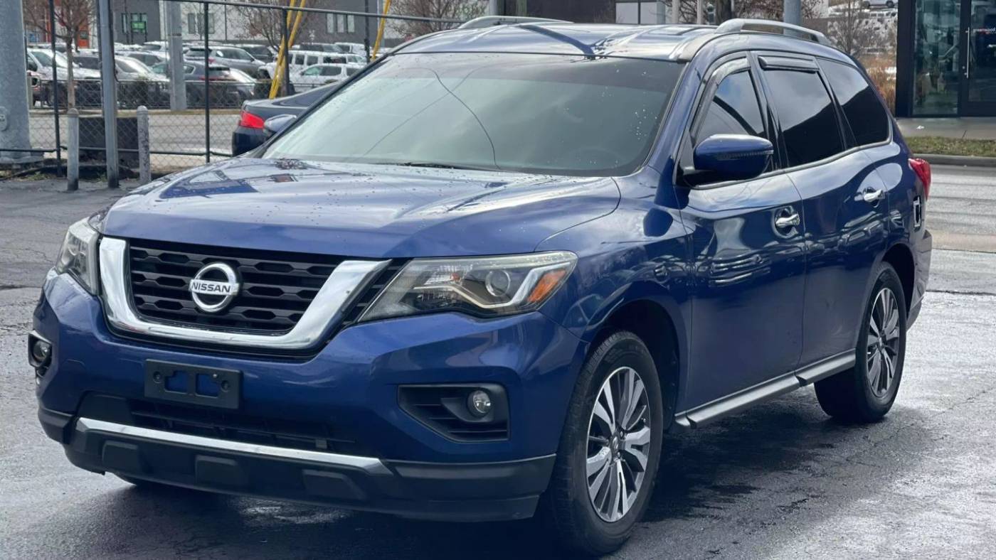 2017 Nissan Pathfinder SV — SUV — 142,687 mi — Nashville, TN