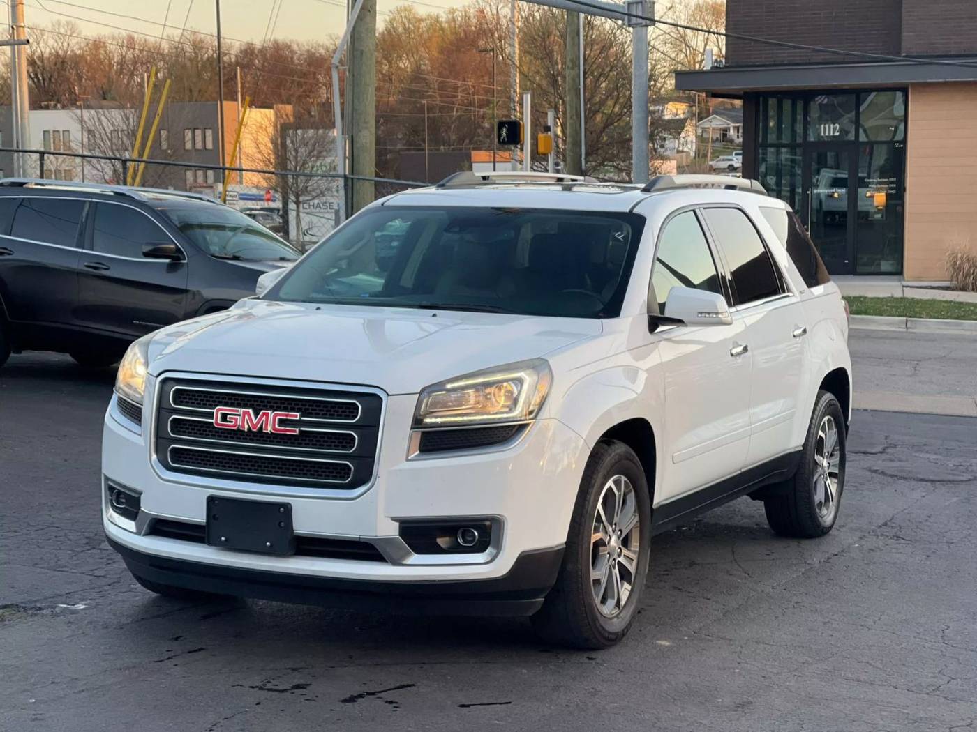 2016 GMC Acadia SLT — SUV — 120,977 mi — Nashville, TN