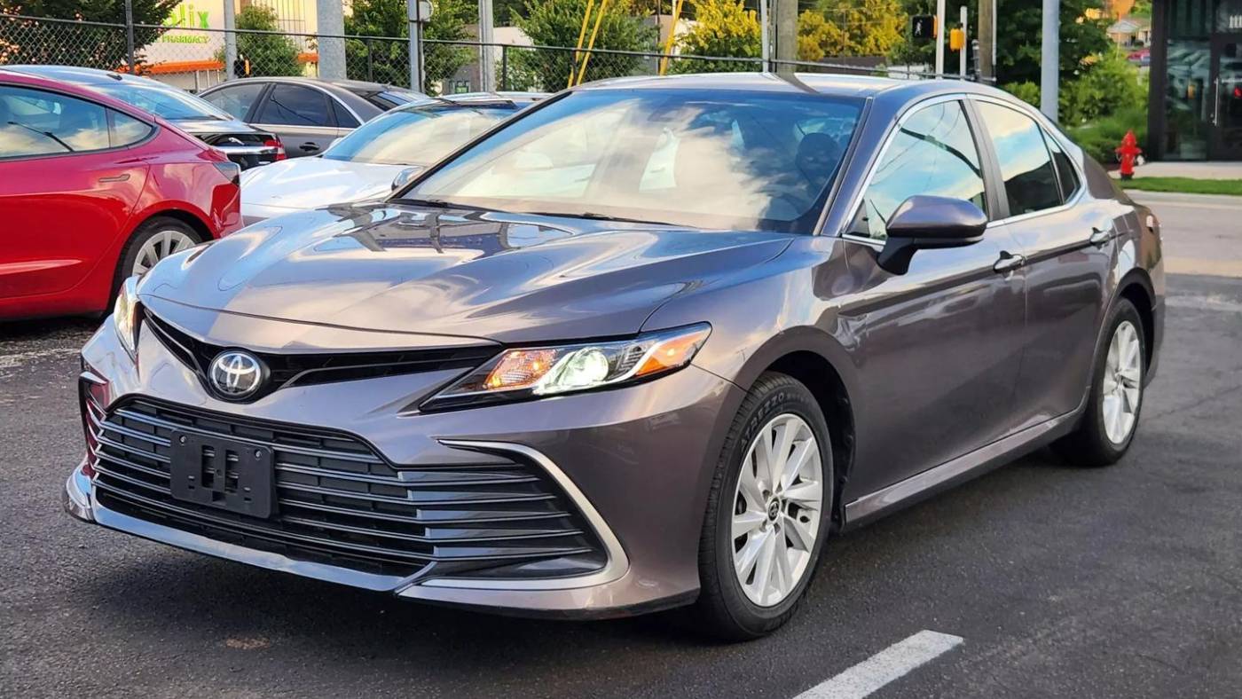 2021 Toyota Camry LE — Sedan — 110,480 mi — Nashville, TN