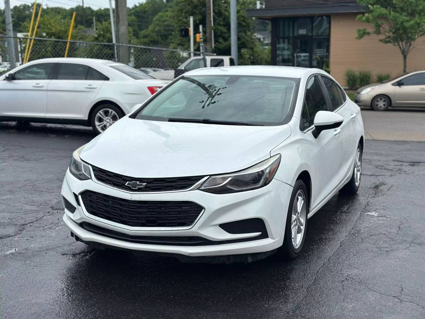 2018 Chevrolet Cruze LT — Sedan — 94,308 mi — Nashville, TN