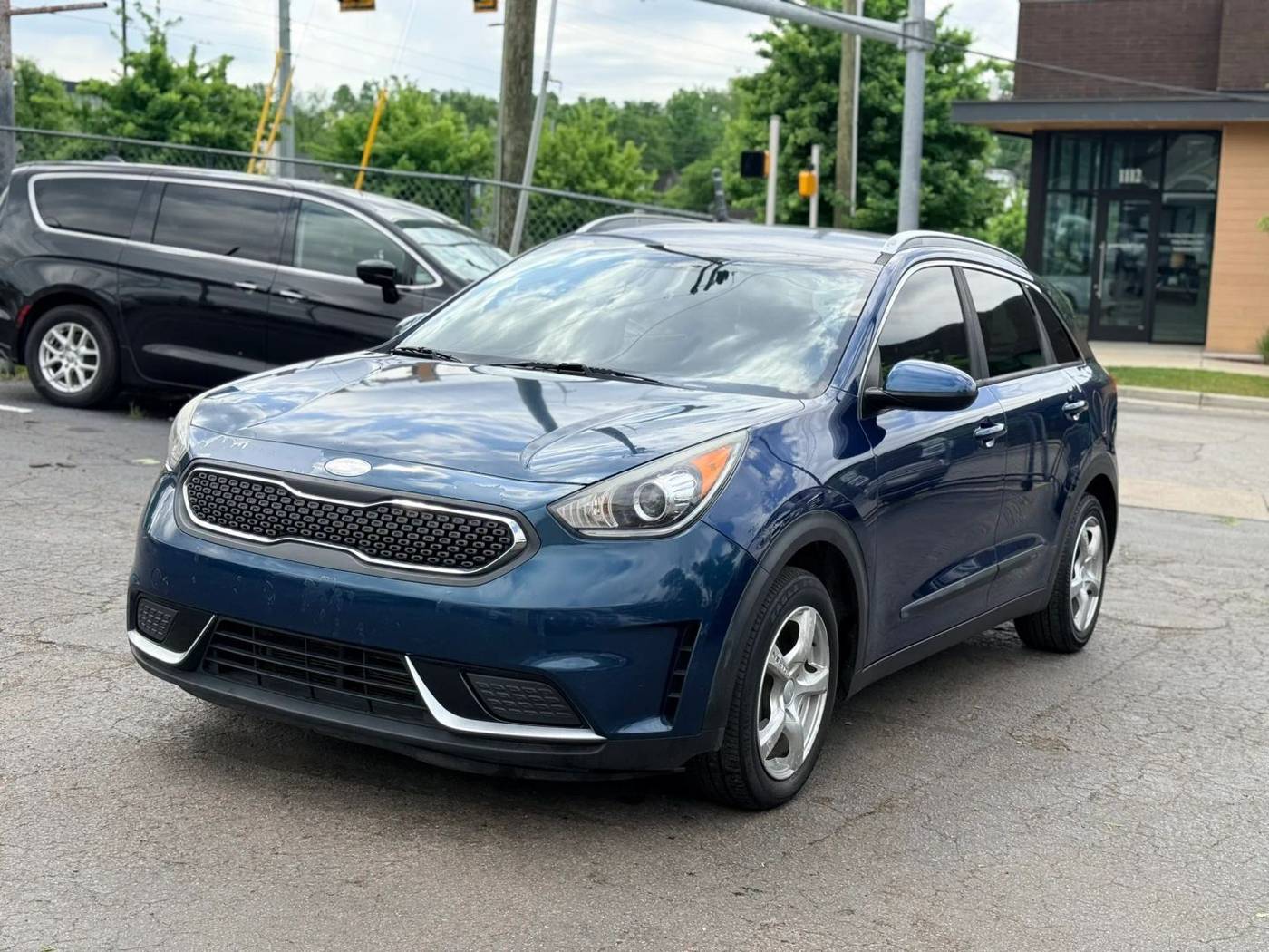 2017 Kia Niro Hybrid LX — SUV — 160,805 mi — Nashville, TN
