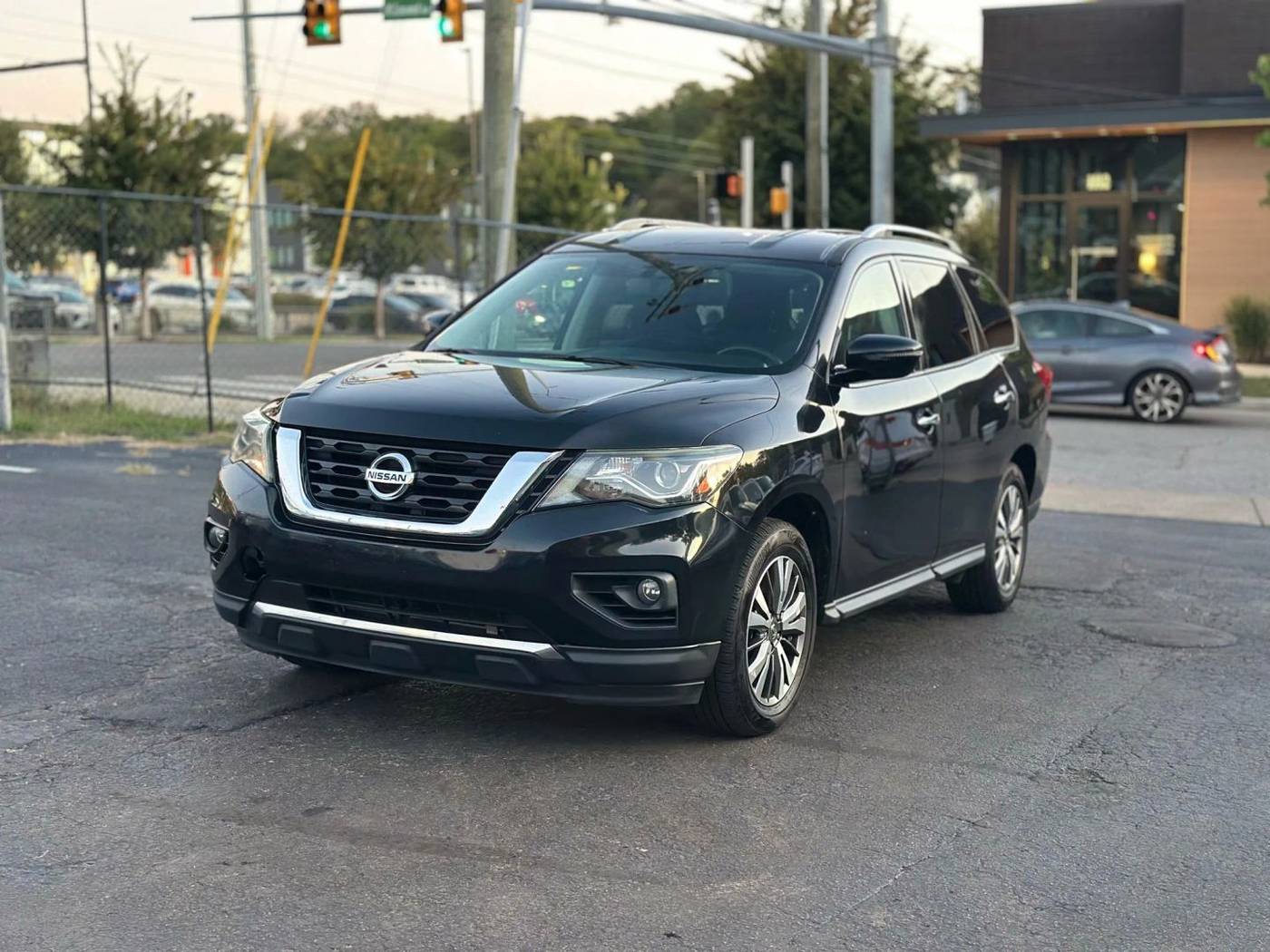 2019 Nissan Pathfinder SV — SUV — 112,526 mi — Nashville, TN