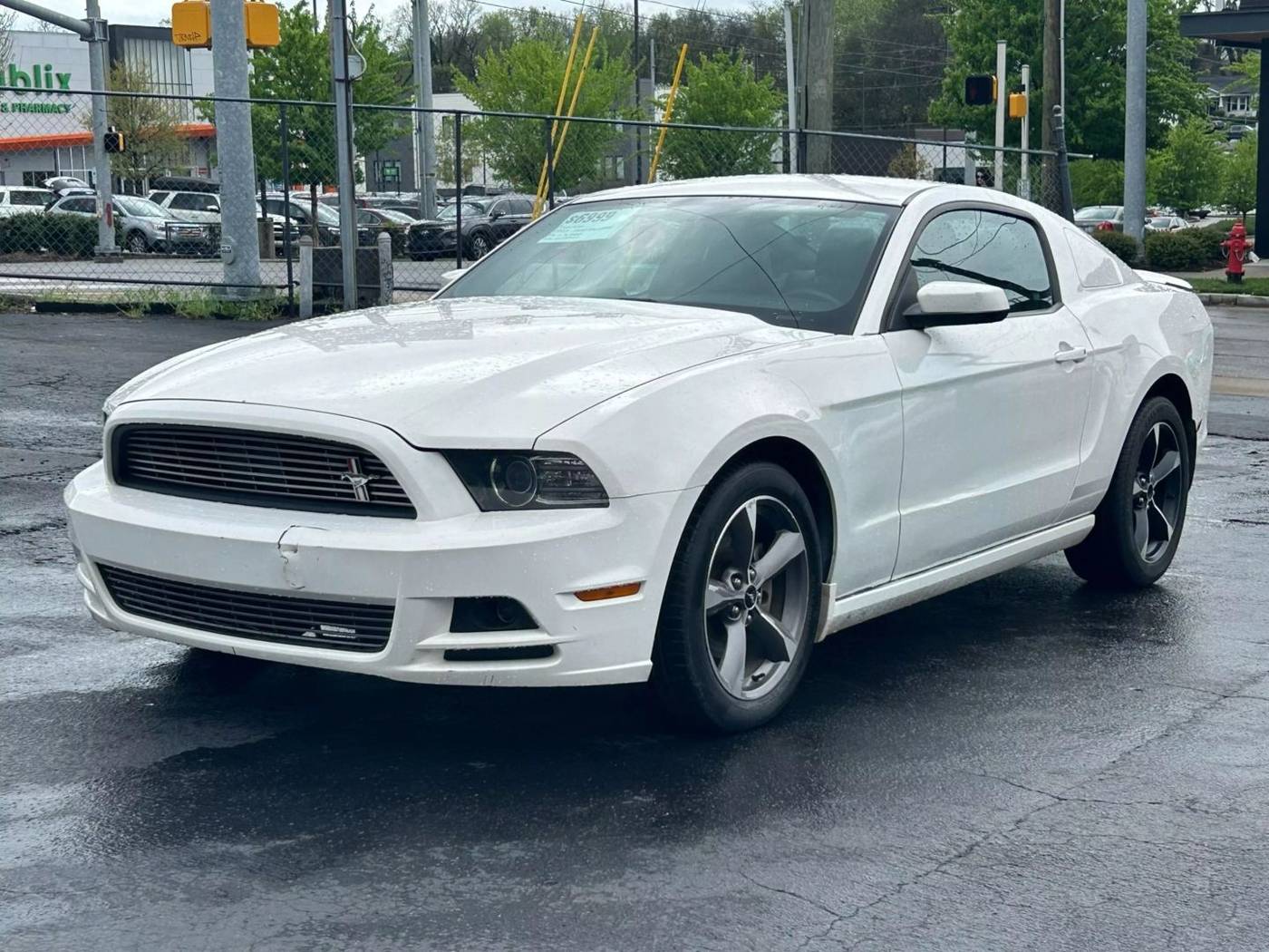 2013 Ford Mustang V6 — Coupe — 185,033 mi — Nashville, TN