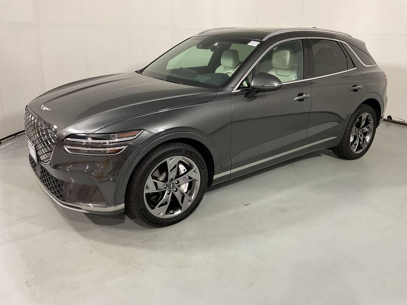 2025 Genesis Electrified GV70 Advanced — SUV — 2,529 mi — Englewood, NJ